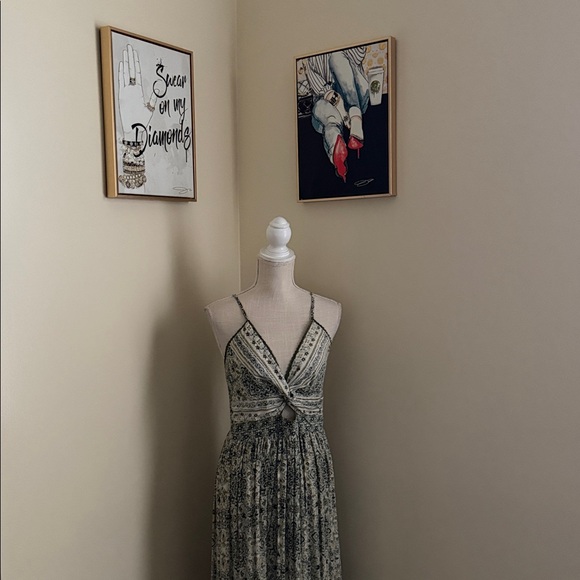 New Angie Green and White Patterned Maxi Dress - Picture 3 of 16